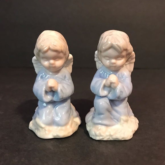 2 VINTAGE BLUE PRAYING ANGELS CANDLE STICK HOLDERS - Picture 1 of 11